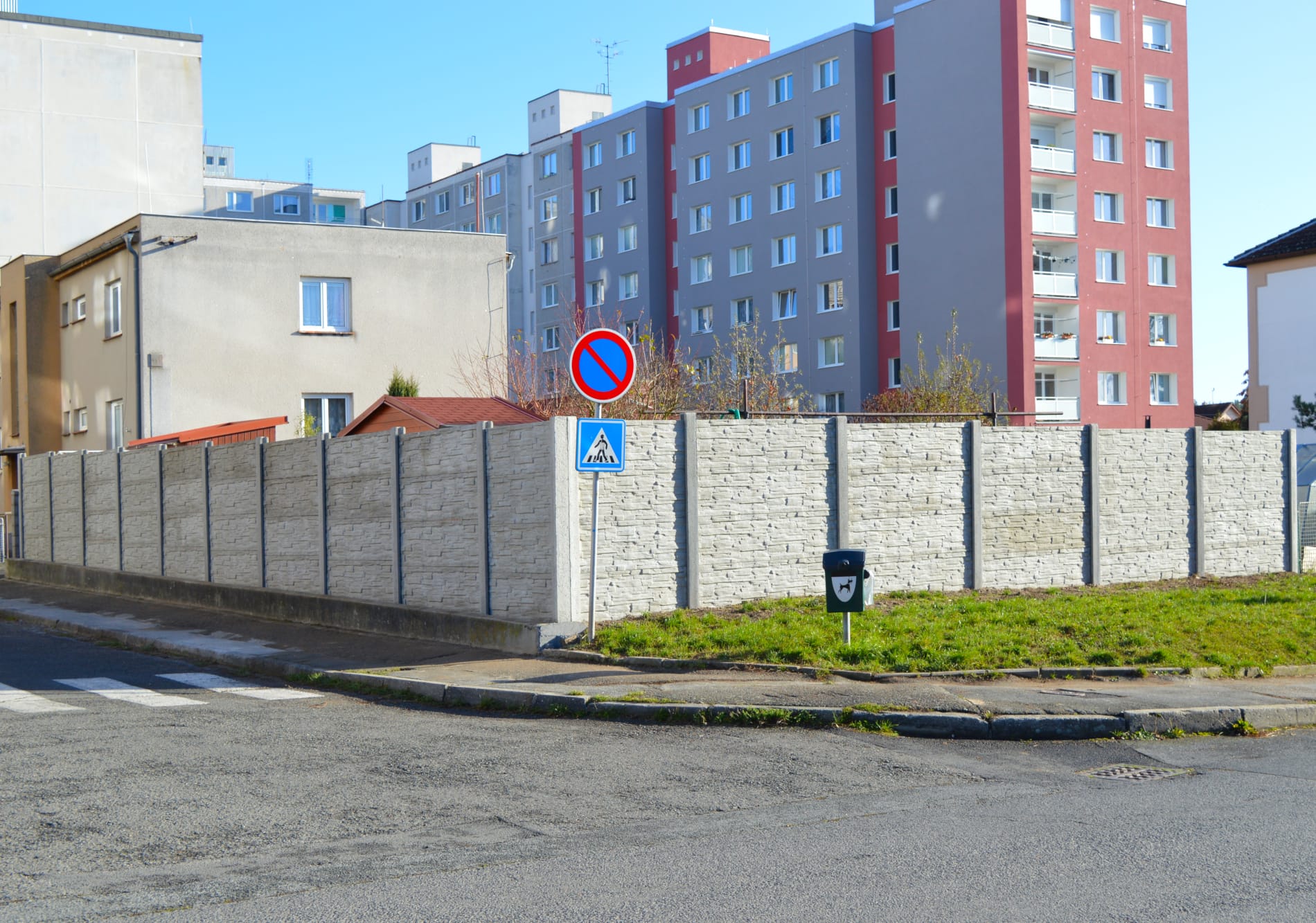 betonový plot břidlice deska jednostranná